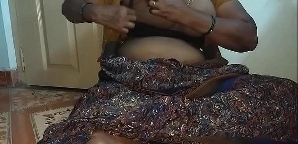  Real Indian big boobs aunty